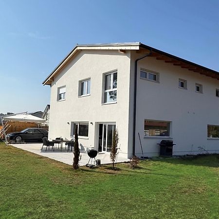 Modernes Ferienhaus Mit 3 Schlafzimmern In Der Naehe Vom Scharmuetzelsee ويندستش ريتز المظهر الخارجي الصورة