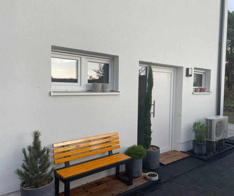 Modernes Ferienhaus Mit 3 Schlafzimmern In Der Naehe Vom Scharmuetzelsee ويندستش ريتز المظهر الخارجي الصورة